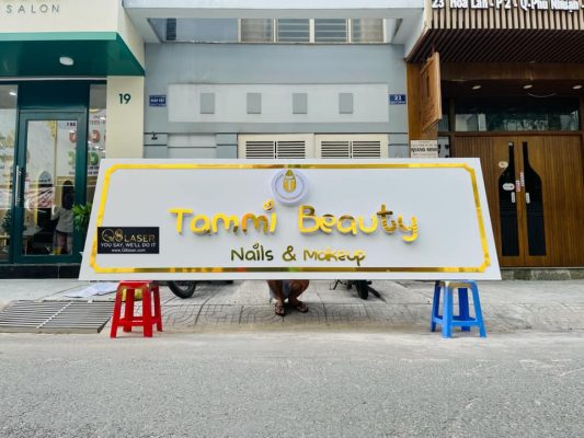 Làm biển quảng cáo chữ nổi nail thẩm mỹ